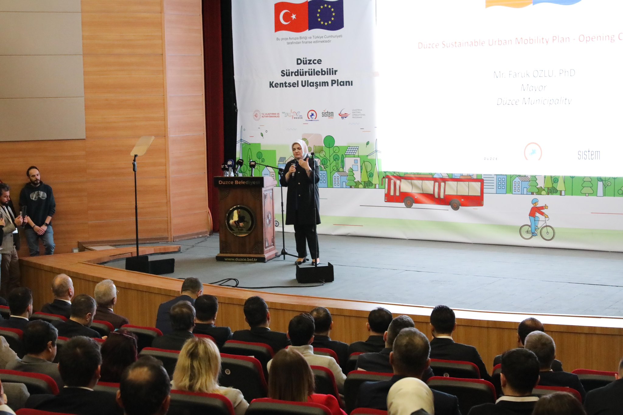 "SÜRDÜRÜLEBİLİR KENTSEL ULAŞIM PLANI" TANITILDI