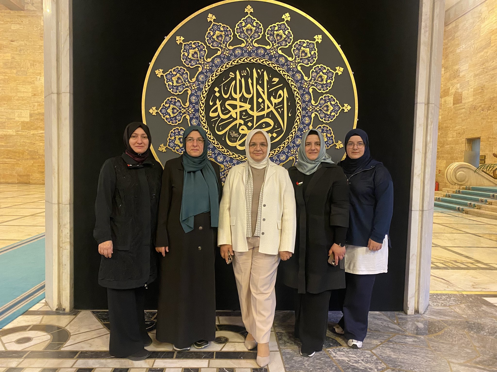 "HİLALİN IŞIĞINDA"  GAZZE SERGİSİ