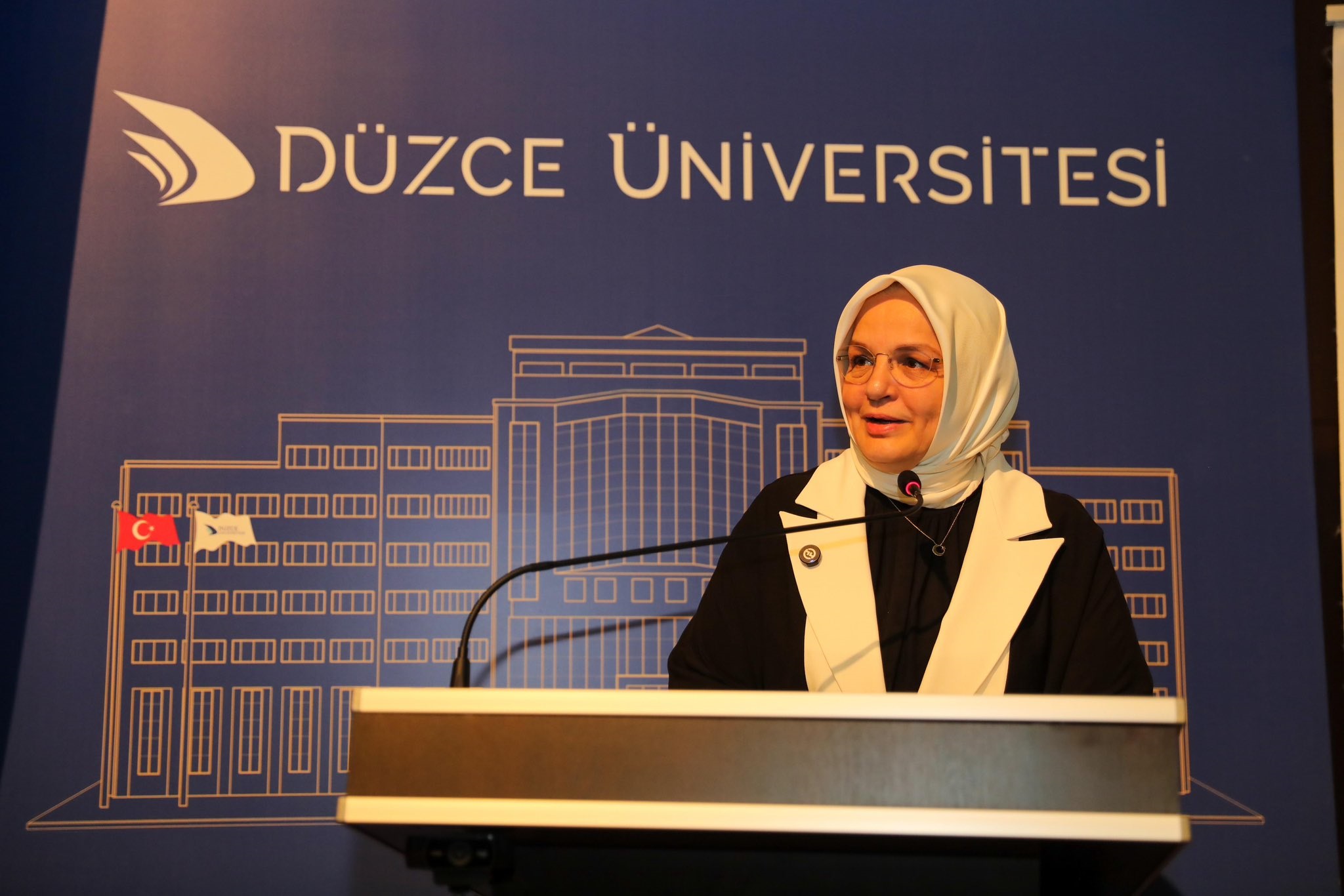 DENİZCİLİK HUKUKU DÜZCE'DE TARTIŞILDI