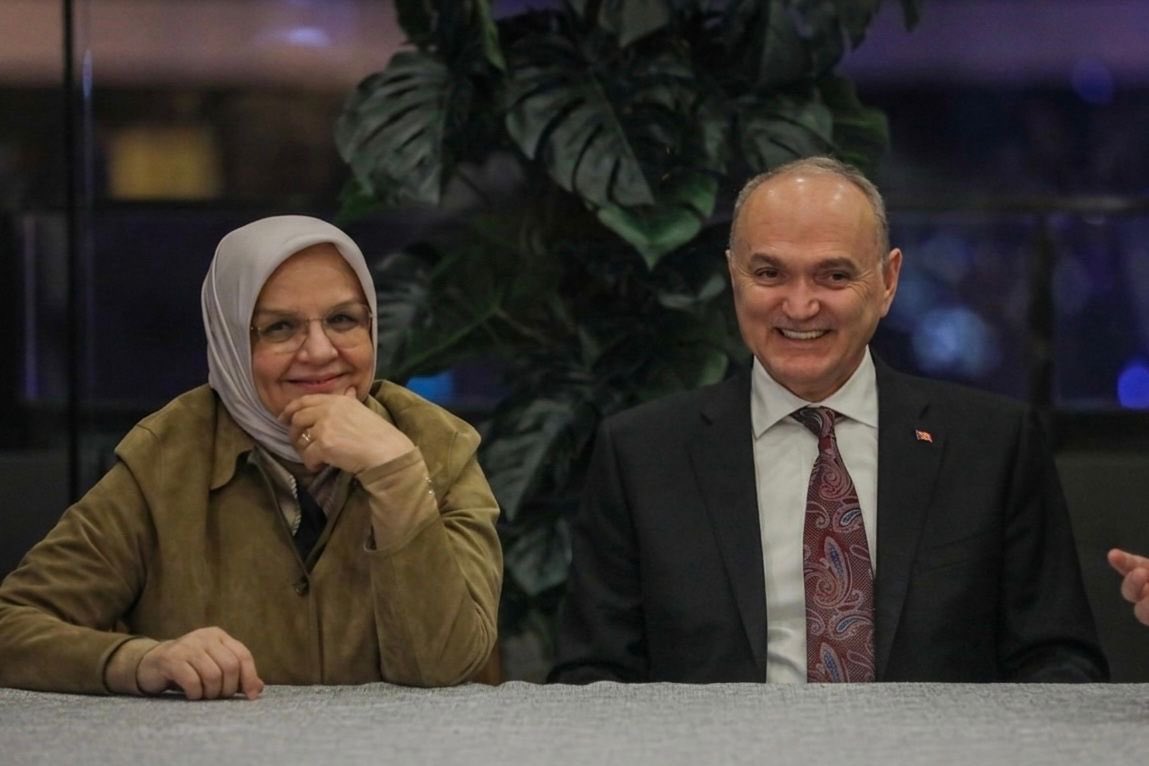 BELEDİYE MECLİS ÜYELERİMİZLE İSTİŞARELERDE BULUNDUK