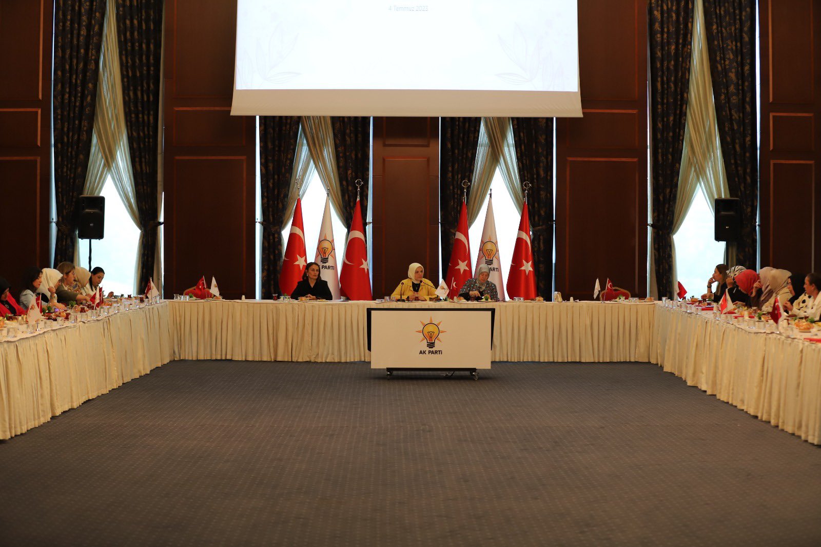 BÖLGE SORUMLULARIMIZLA BULUŞTUK 