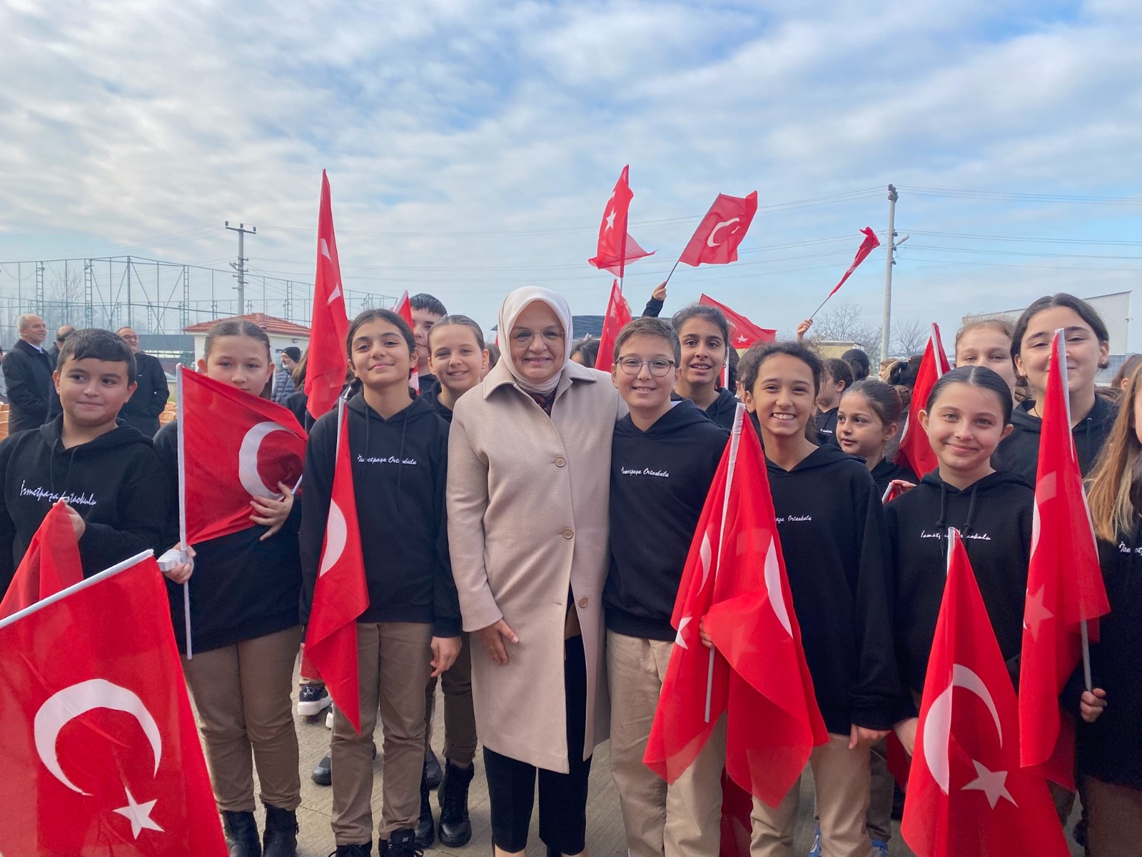 12 AYDA 12 OKUL YAPTIK