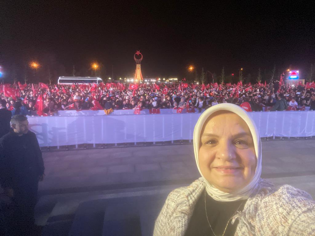 BALKON KONUŞMASI İÇİN KÜLLİYE'DEYİZ