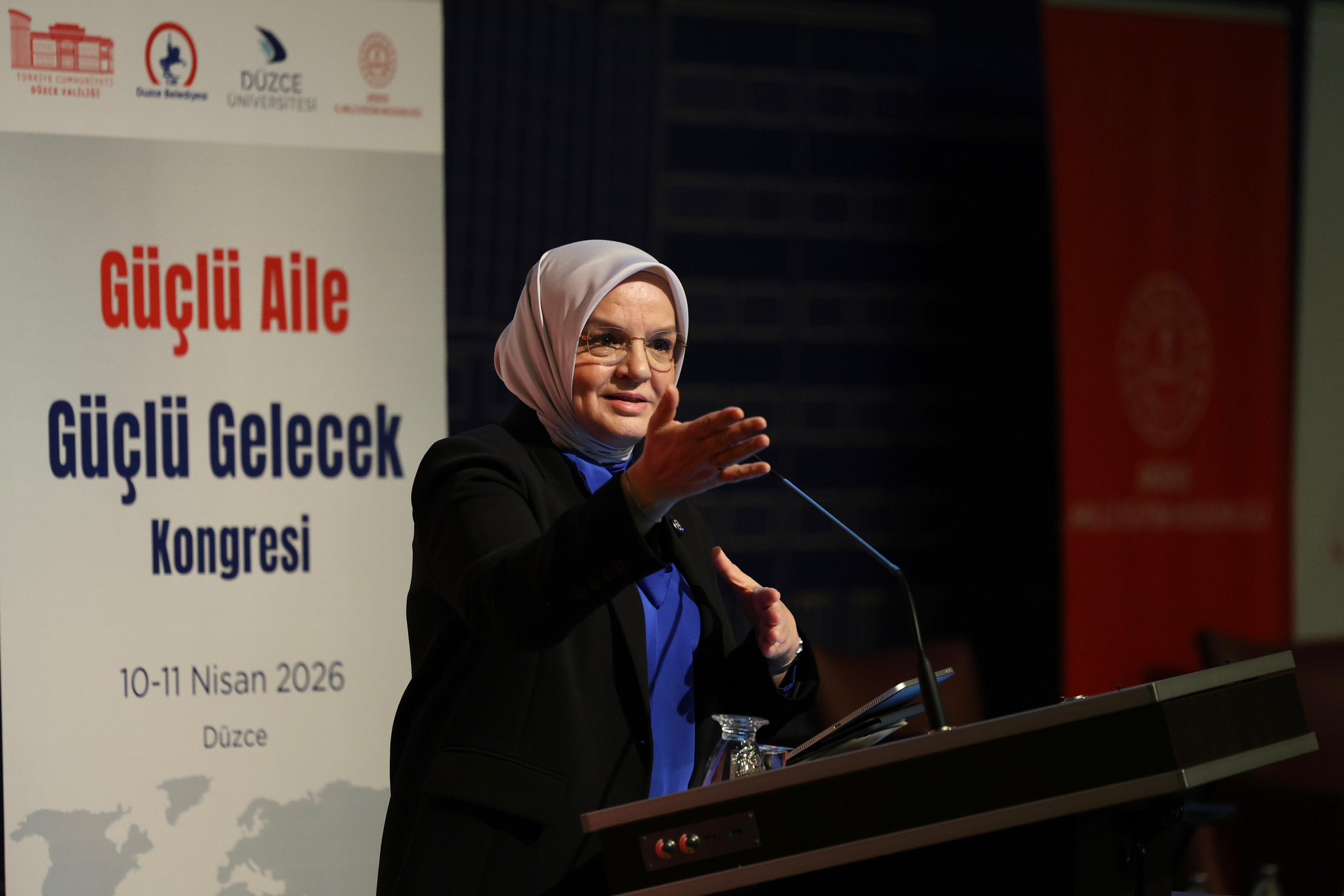 "GÜÇLÜ AİLE GÜÇLÜ GELECEK" KONGRESİ