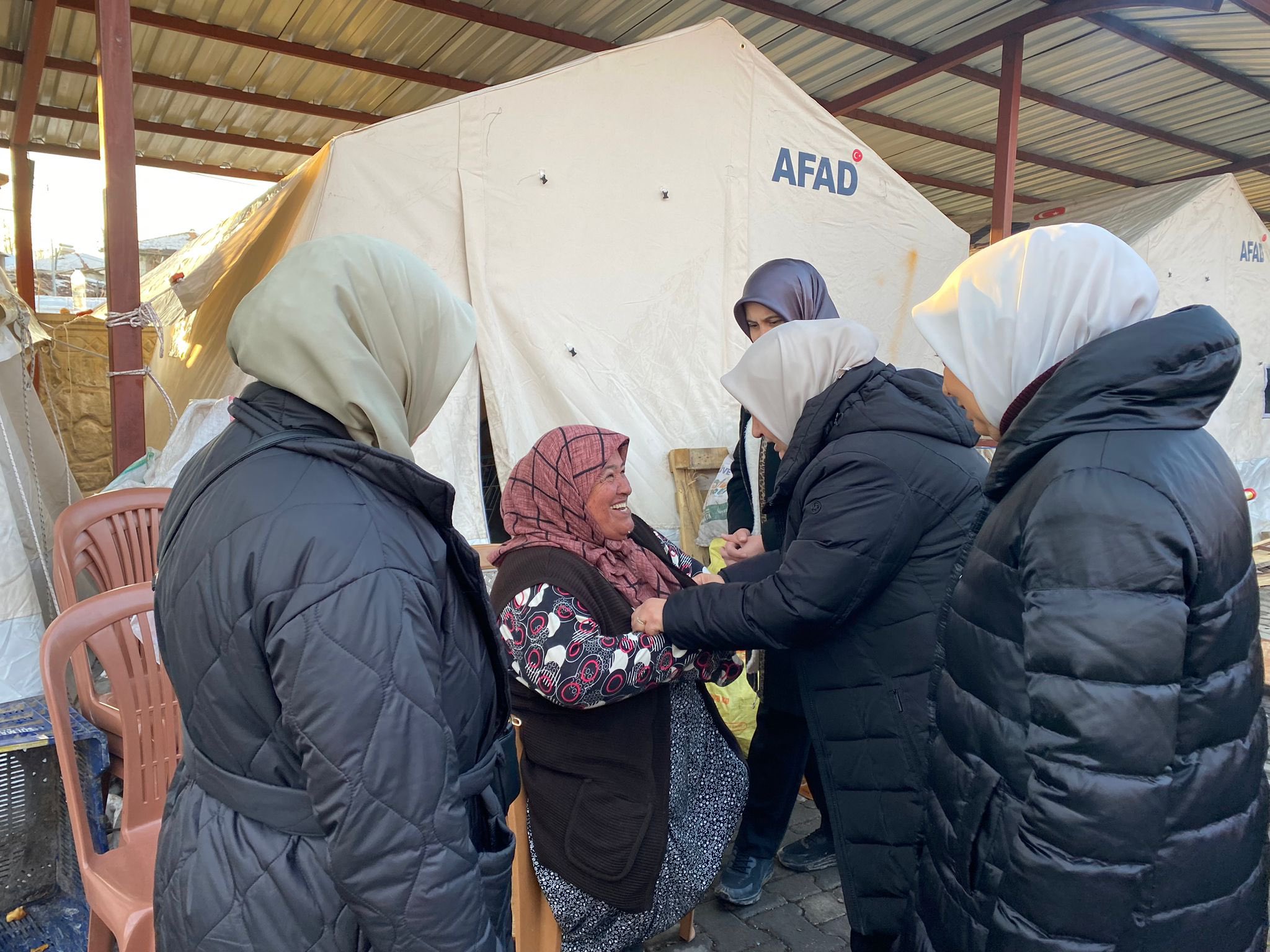 DEPREMDEN ETKİLENEN KARDEŞLERİMİZİ ZİYARET ETTİK