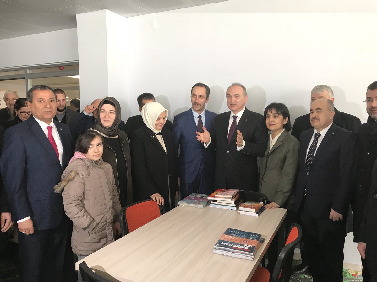 16 ilden gelen 44 sehidimizin kiymetli eslerini Akçakoca'da misafir ettik, Çorum'lu sehidimizin Mesut Demirkan kizi Rabia'nin dogum günü pastasini Akçakoca'da birlikte kestik, Nice yaslari olsun