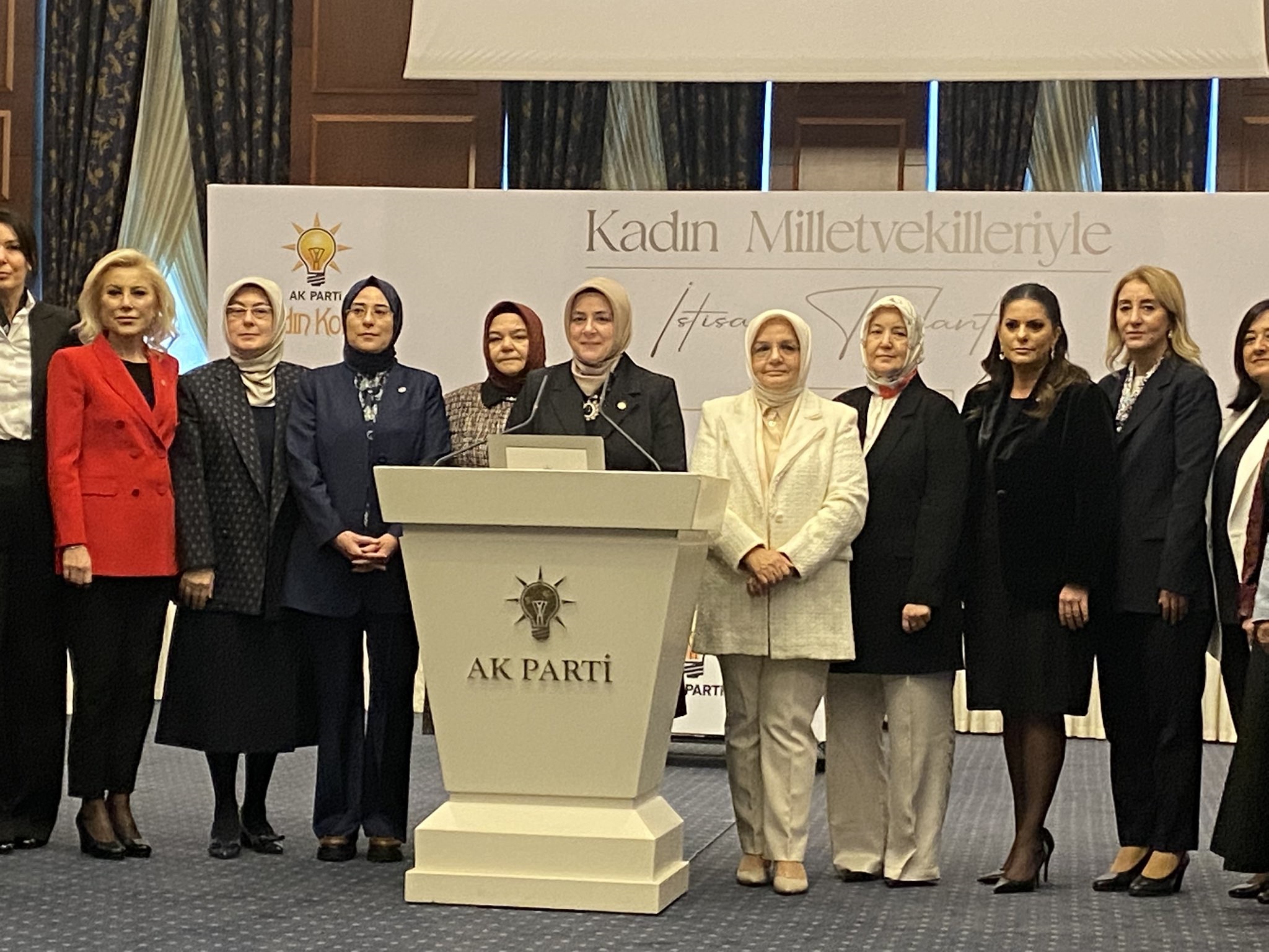 KADINA ŞİDDET İNSANLIĞA İHANETTİR