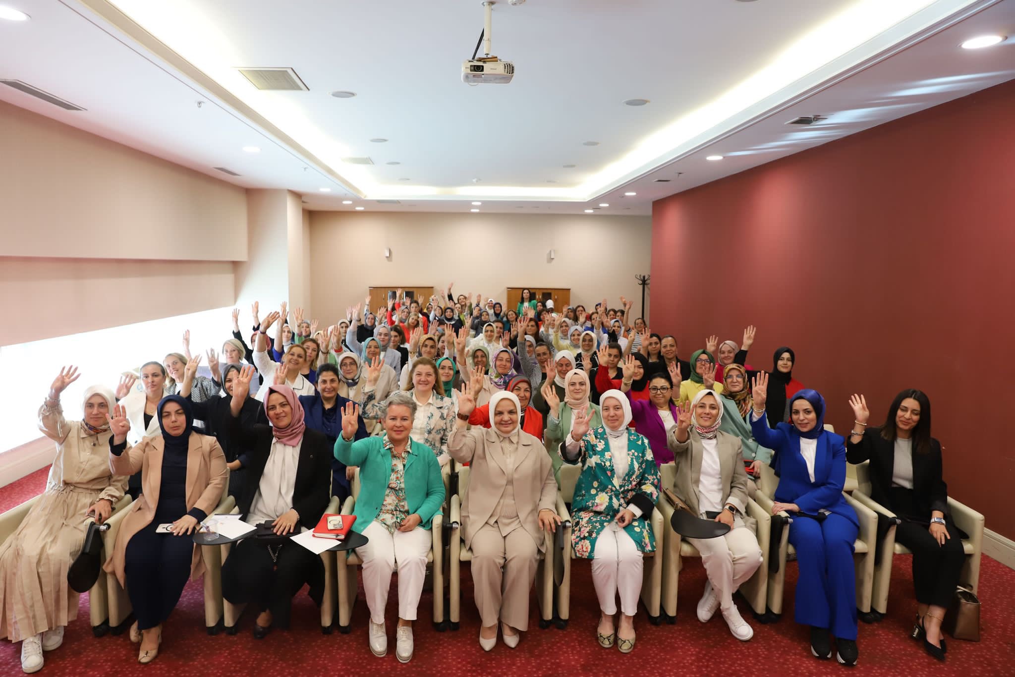 İL KADIN KOLLARI BAŞKANLARI TOPLANTIMIZI GERÇEKLEŞTİRDİK