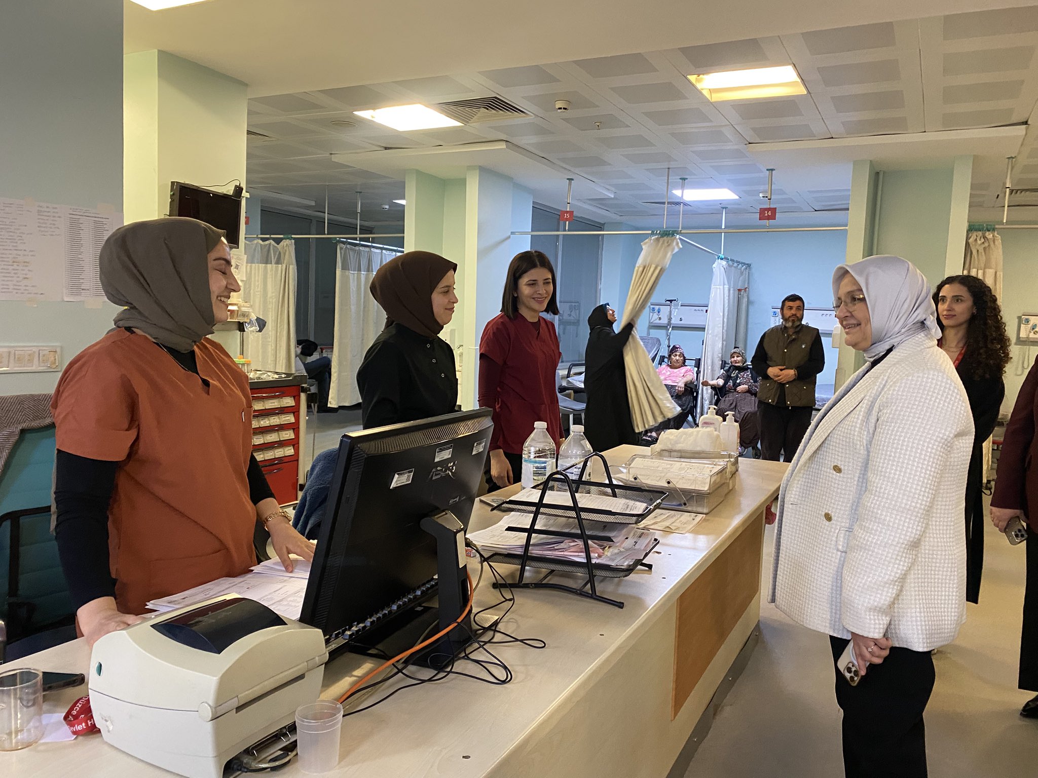 NÖBETTEKİ SAĞLIK ÇALIŞANLARINI ZİYARET ETTİK