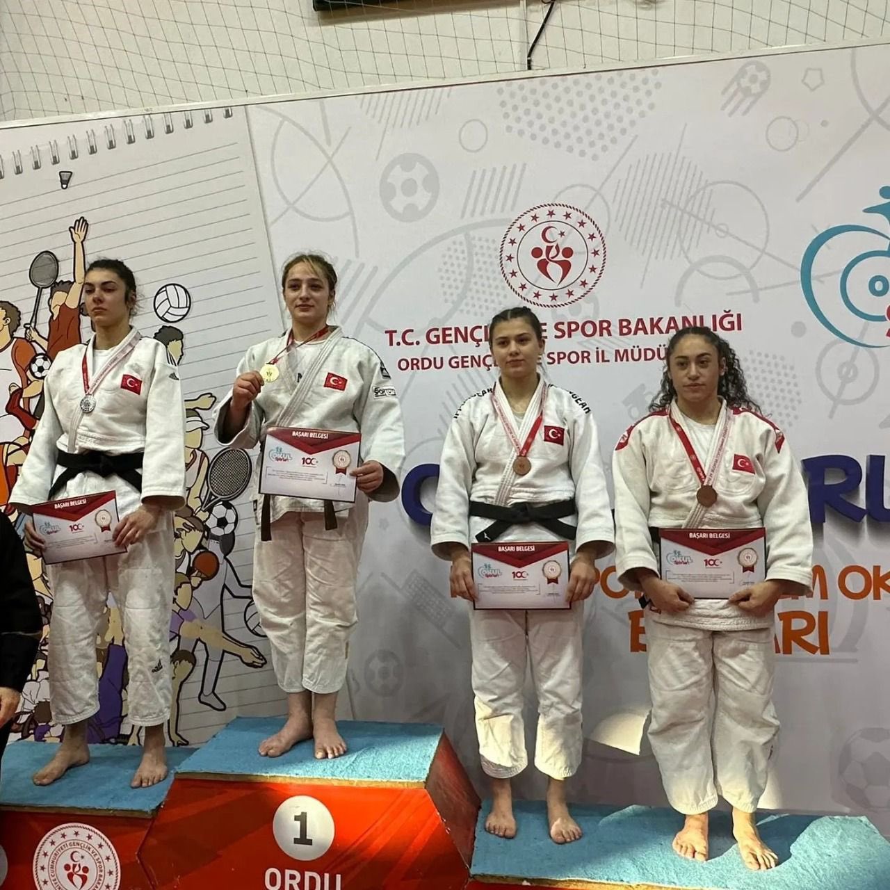 ŞAMPİYON KARATECİ DÜZCE'DEN 