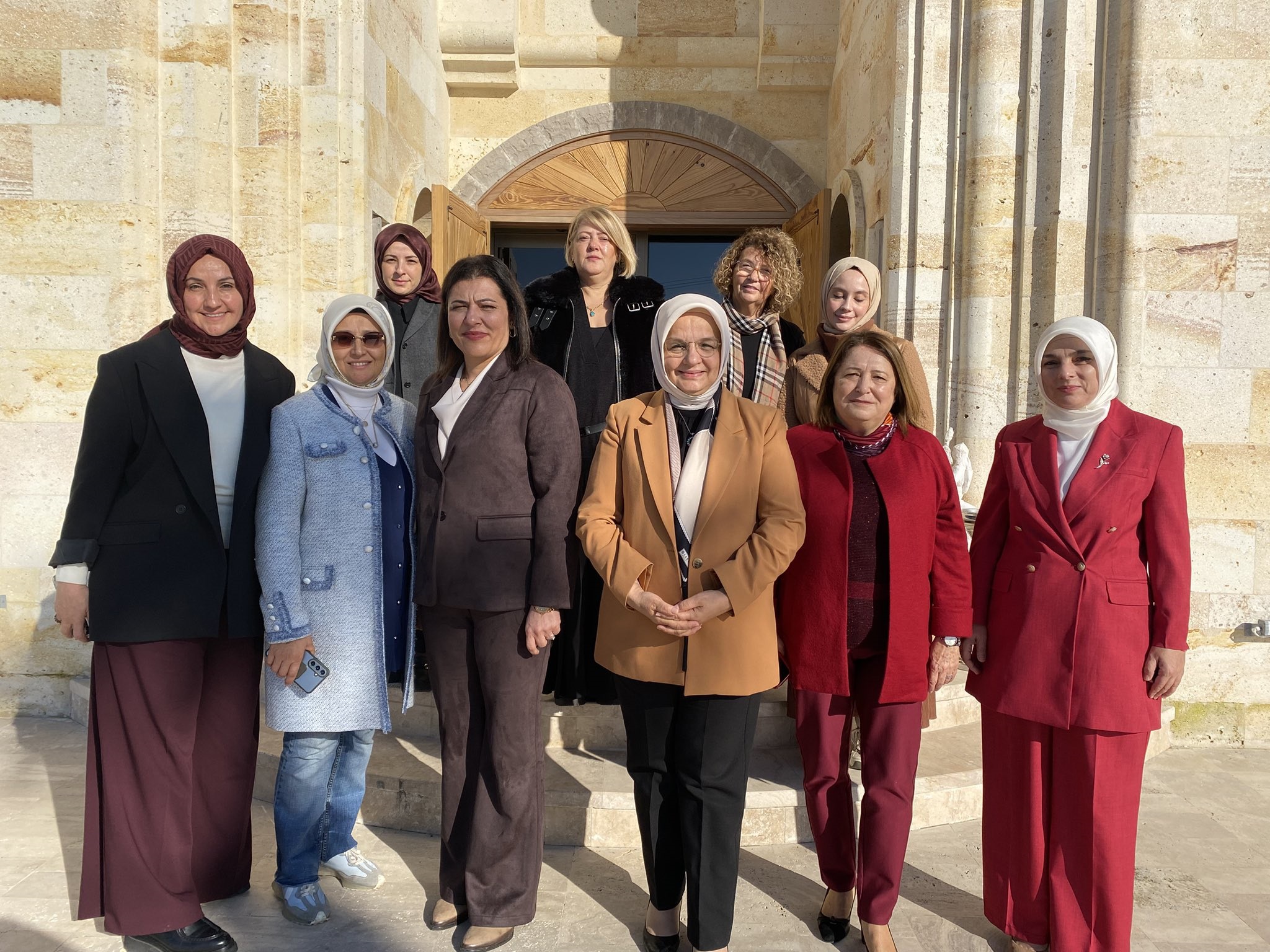 DÜZCE İŞ KADINLARI DERNEĞİ HAYIRLI OLSUN