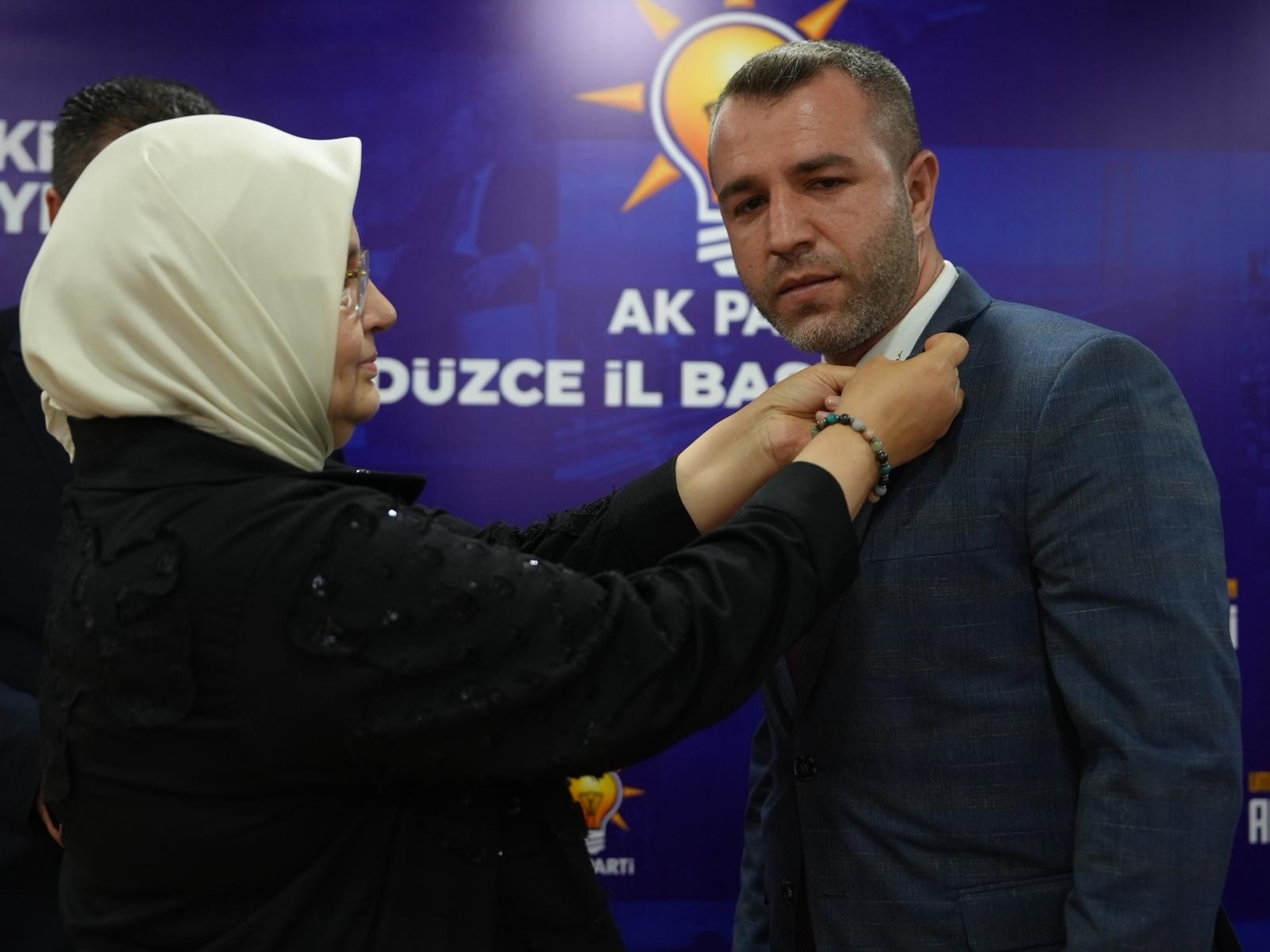 AK PARTİ AİLEMİZ BÜYÜYOR...