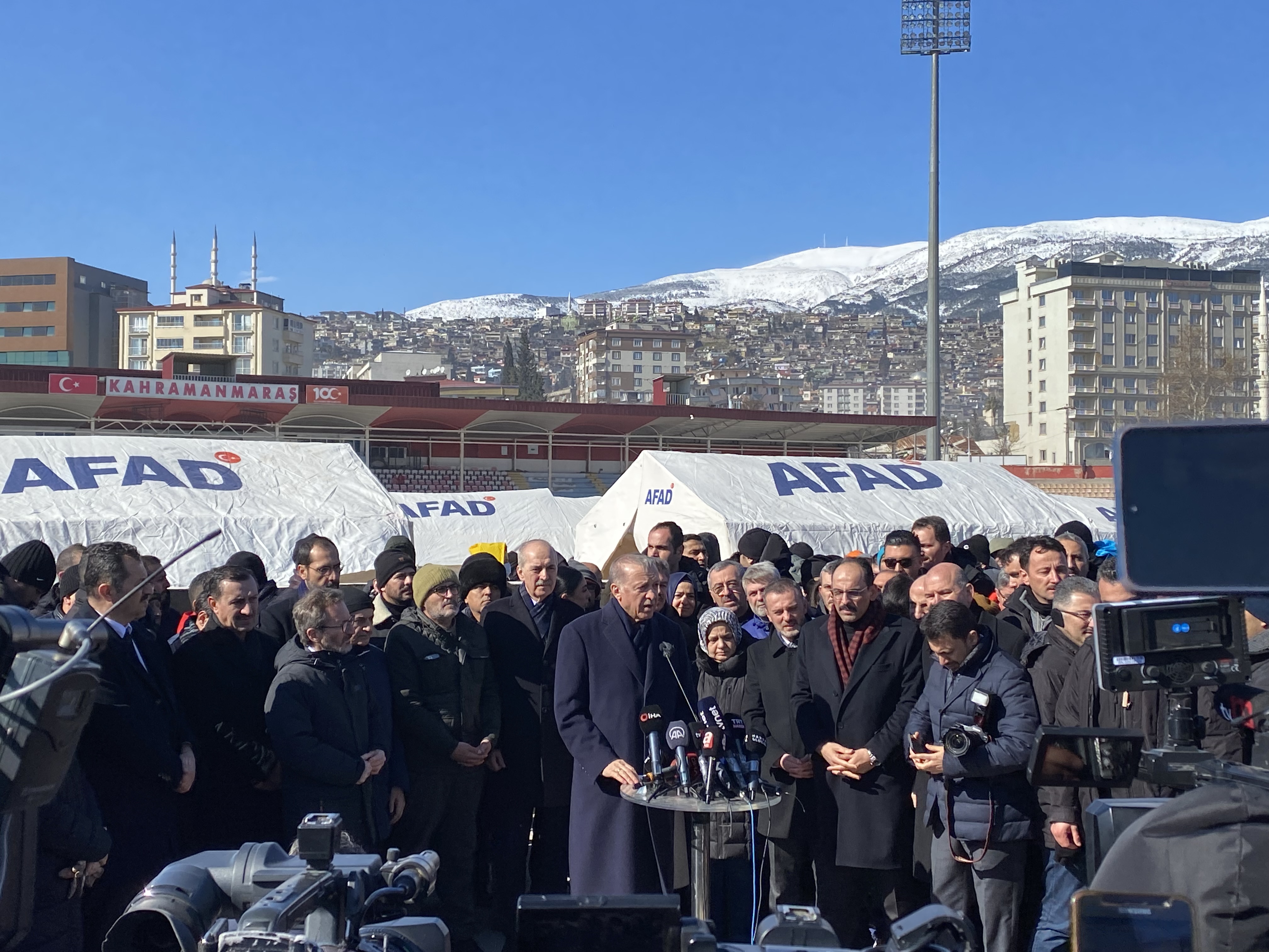 KAHRAMANMARAŞ'TA DEPREMZEDELERİMİZİN YANINDAYIZ