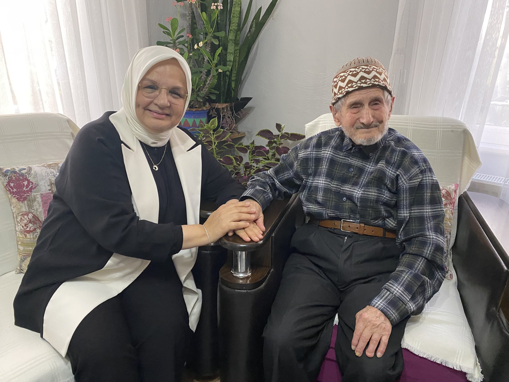 99 'LUK DELİKANLI NECATİ AMCA'YI ZİYARET ETTİK