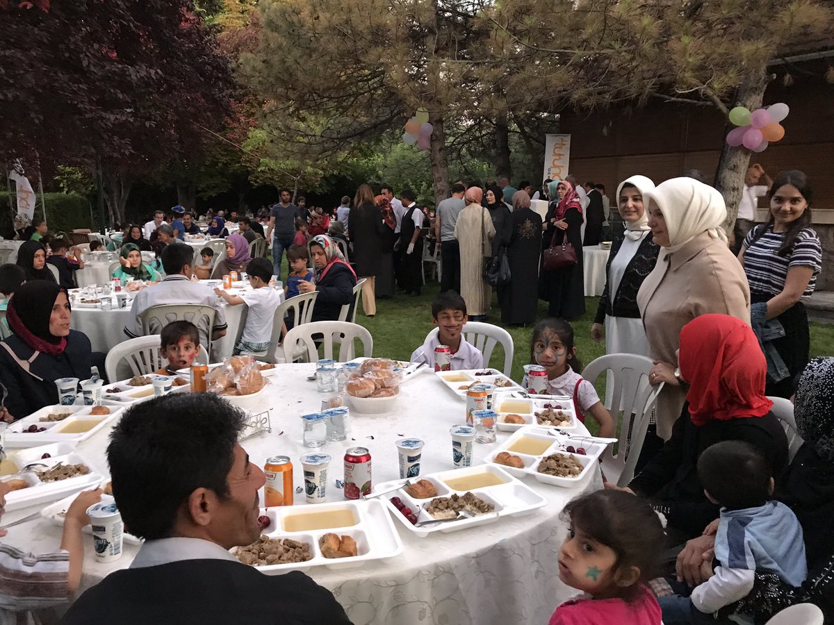 Iftarimizi, Turuncu Dergisi Organizasyonu Ile Kuzey Irak’tan Gelen Türkmen Kardeslerimiz ve Çocuklari Ile Birlikte Açtik