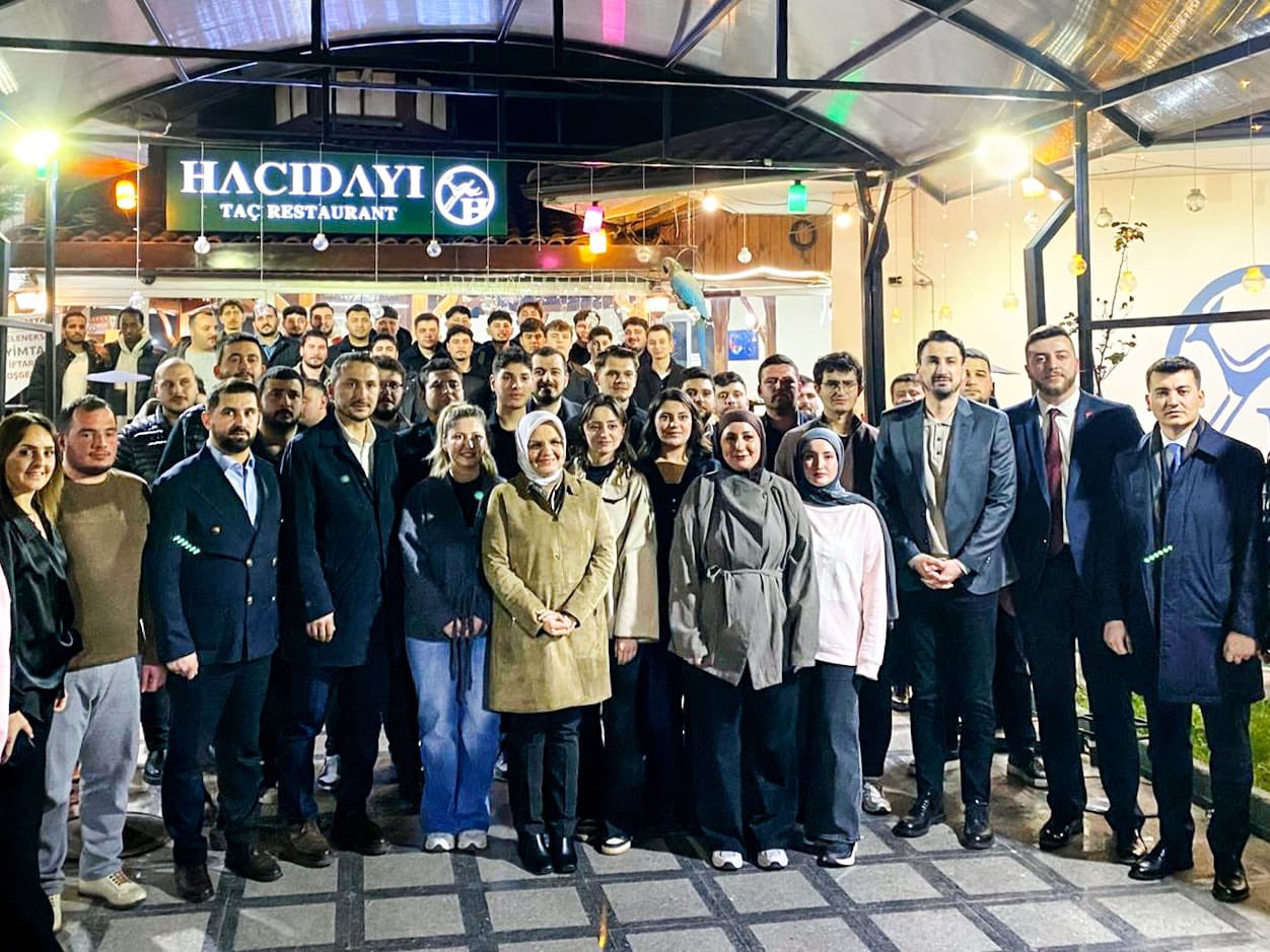 SAHURDA GENÇLERLE BULUŞTUK