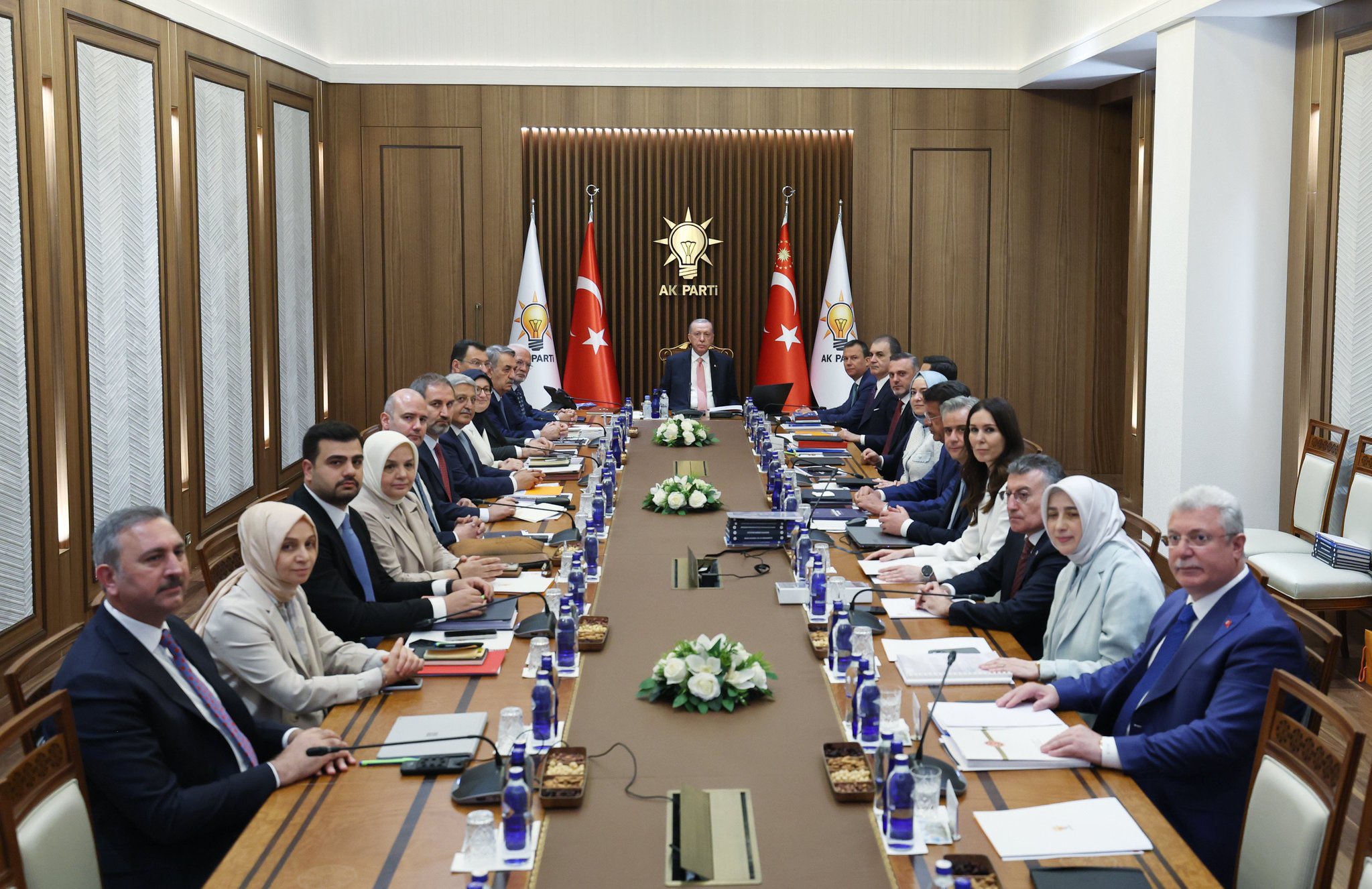 AK PARTİ MYK TOPLANDI