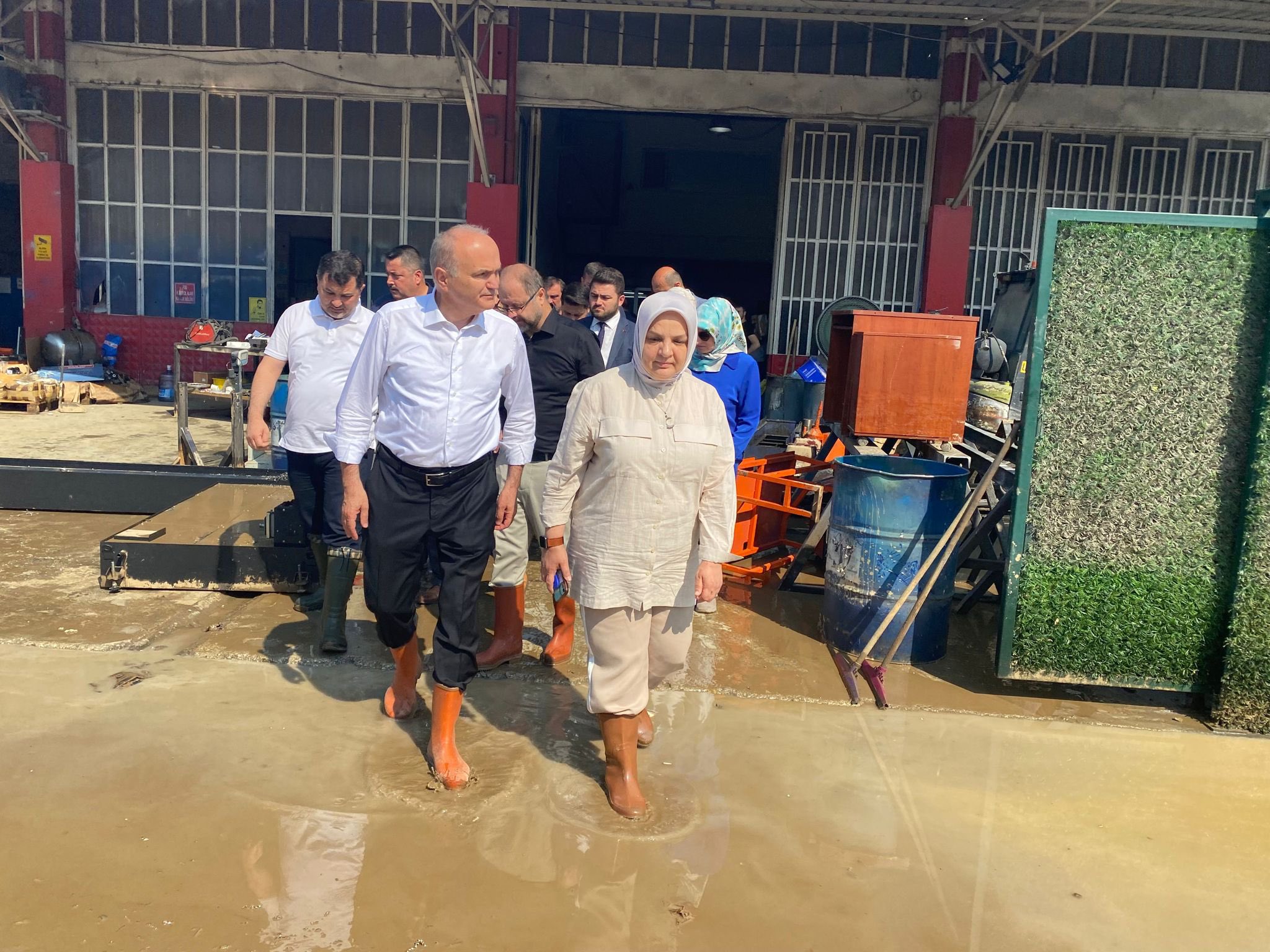 KÜÇÜK SANAYİ SİTESİNDE İNCELEMELERDE BULUNDUK